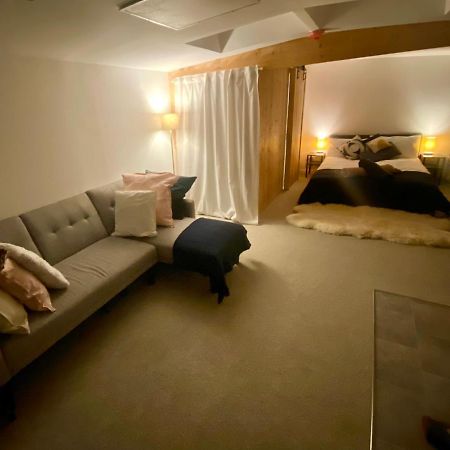 The Dragonfly Bnb, Glastonbury Exteriör bild