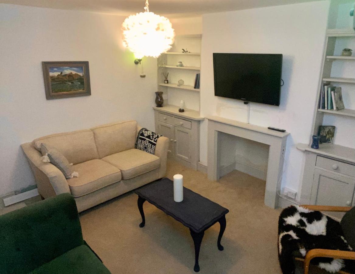 The Dragonfly Bnb, Glastonbury Exteriör bild