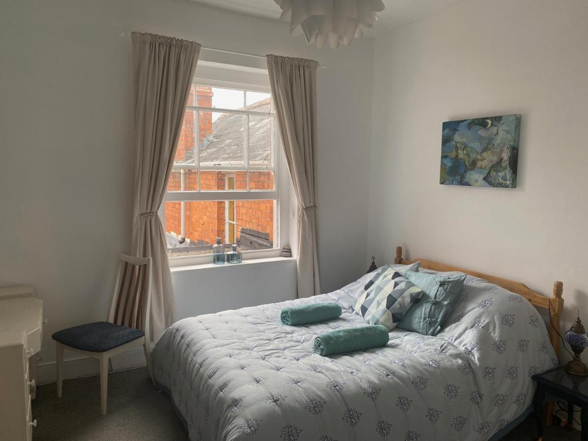 The Dragonfly Bnb, Glastonbury Exteriör bild