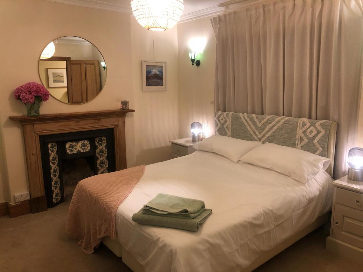 The Dragonfly Bnb, Glastonbury Exteriör bild