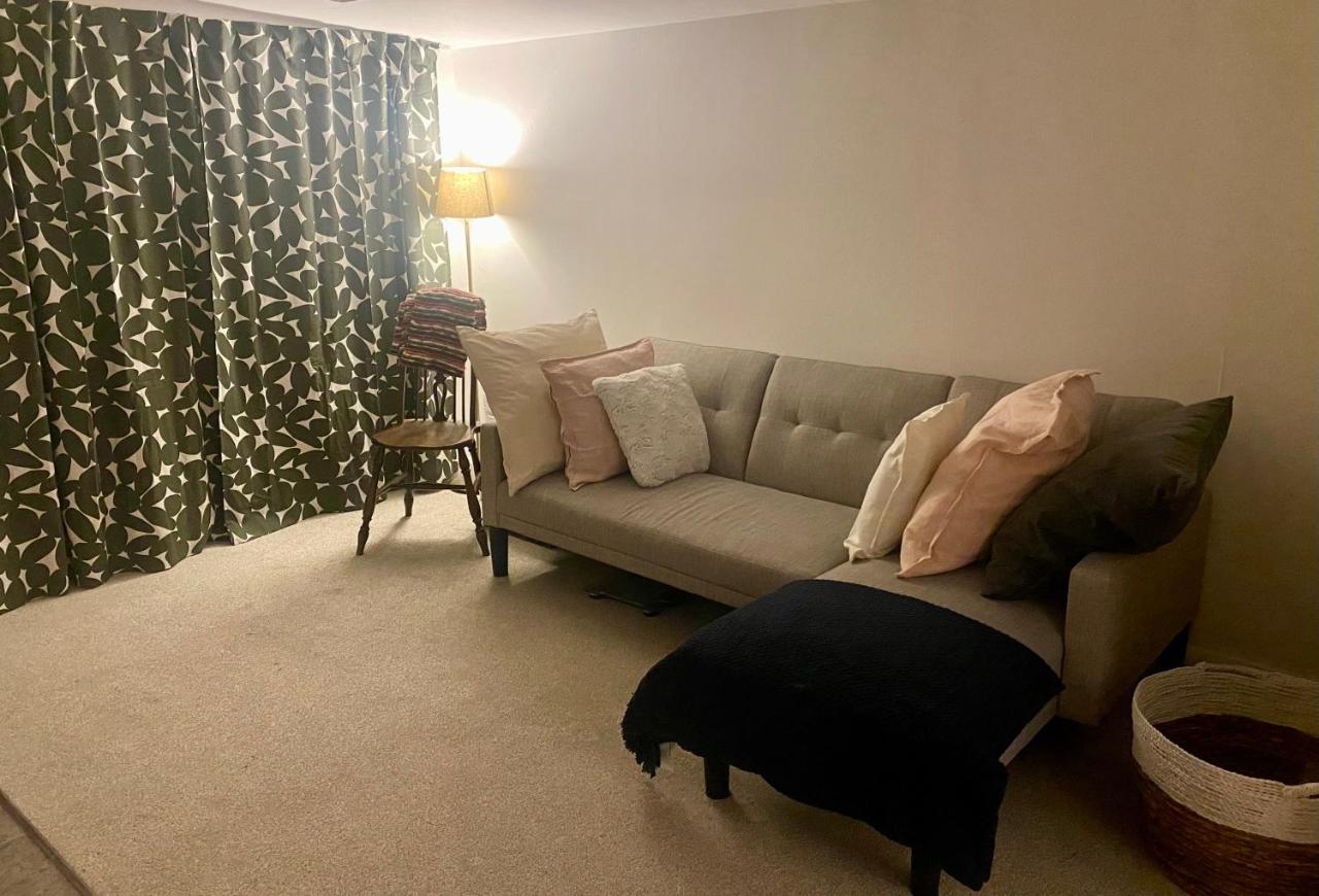 The Dragonfly Bnb, Glastonbury Exteriör bild