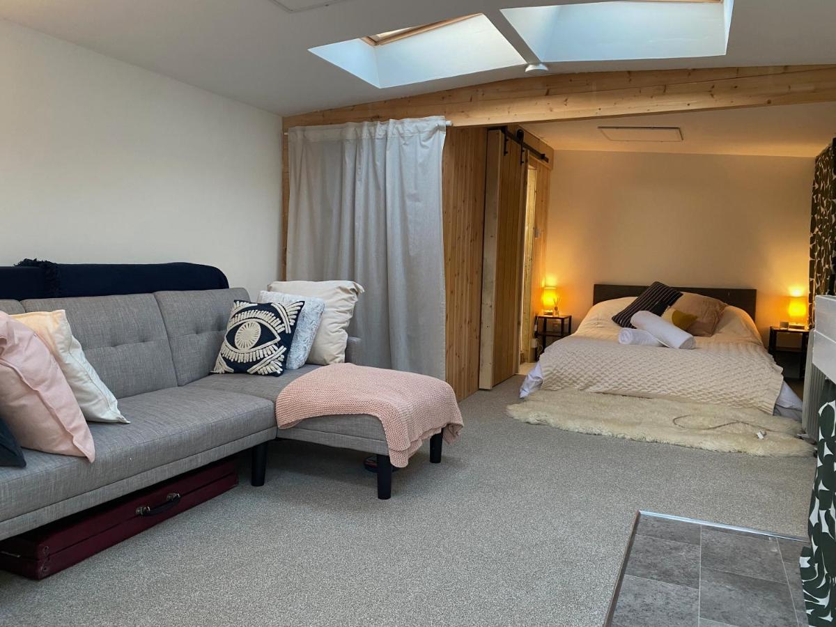 The Dragonfly Bnb, Glastonbury Exteriör bild