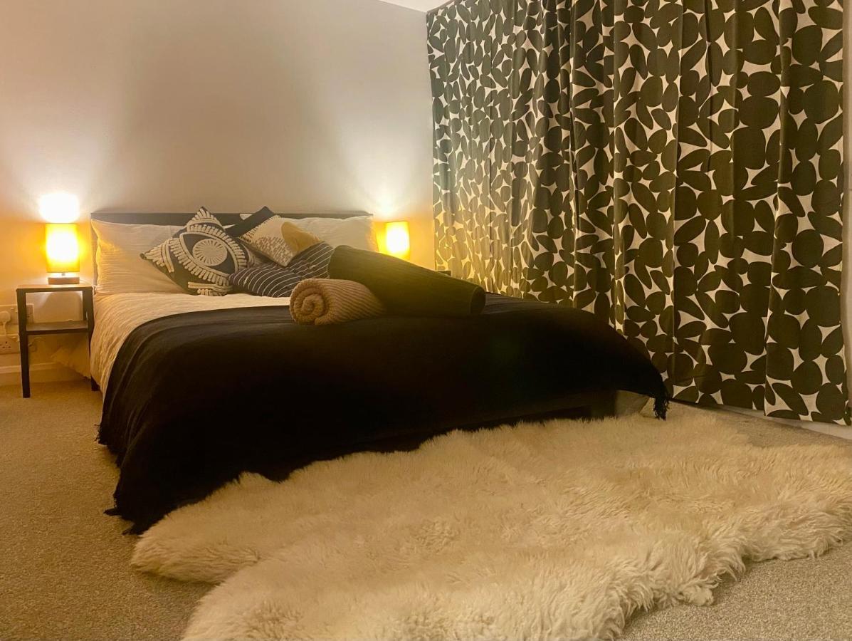 The Dragonfly Bnb, Glastonbury Exteriör bild