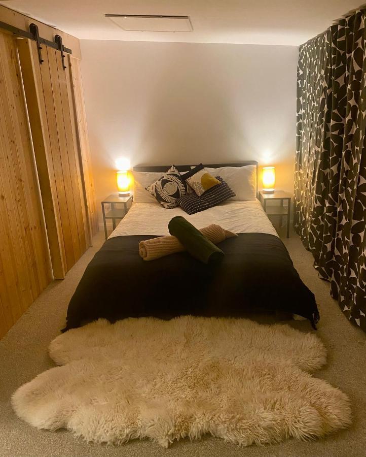 The Dragonfly Bnb, Glastonbury Exteriör bild