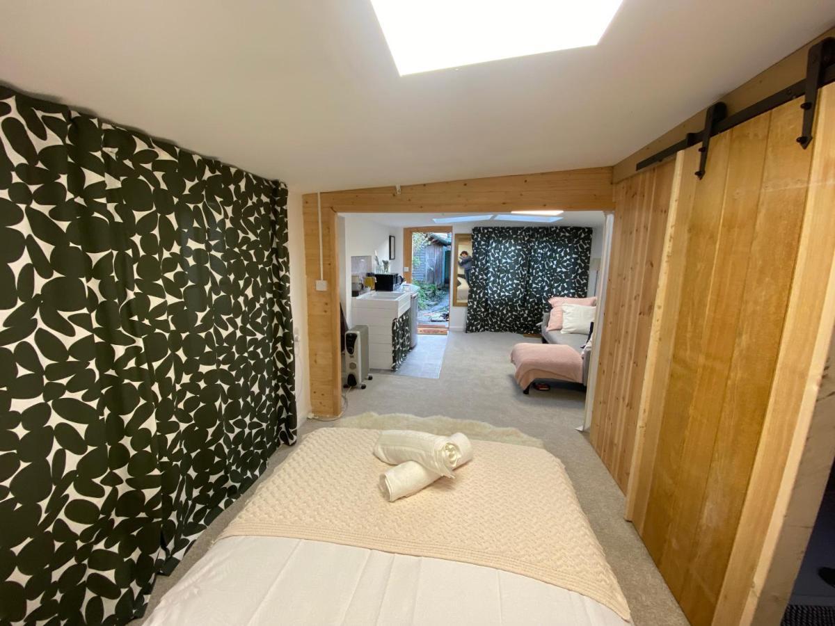 The Dragonfly Bnb, Glastonbury Exteriör bild