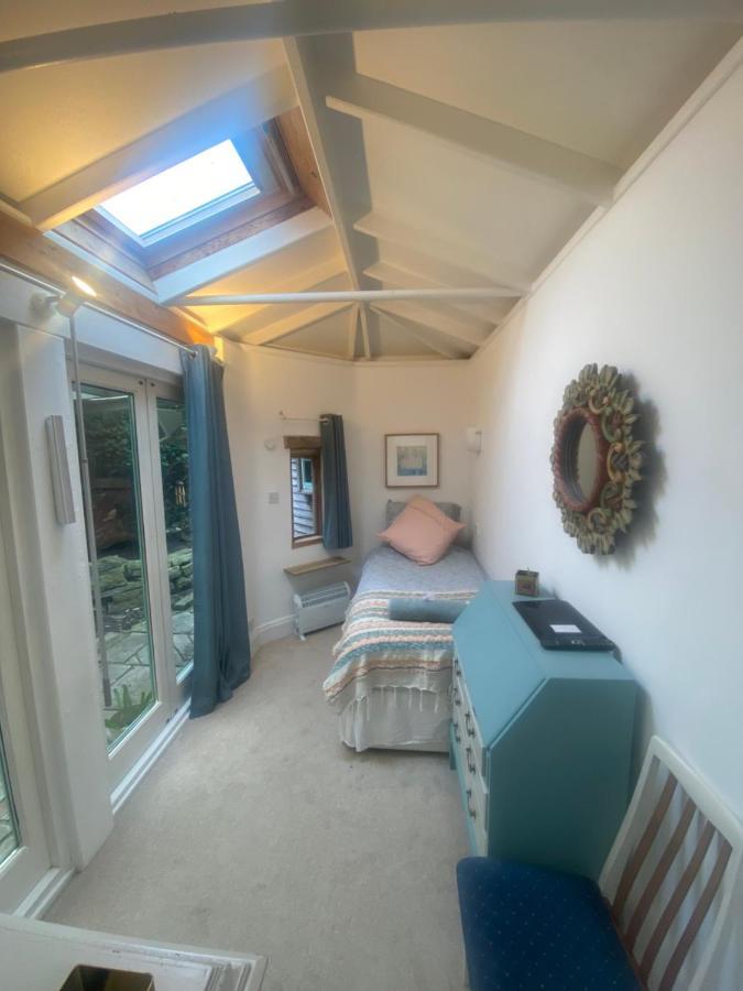 The Dragonfly Bnb, Glastonbury Exteriör bild